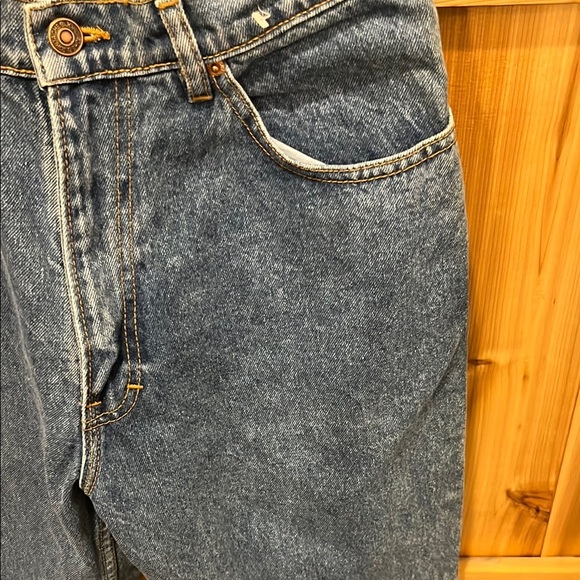 Jordache Women's Classic Blue Straight Leg Jeans - Picture 4 of 11